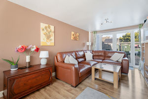 Lounge/Diner- click for photo gallery